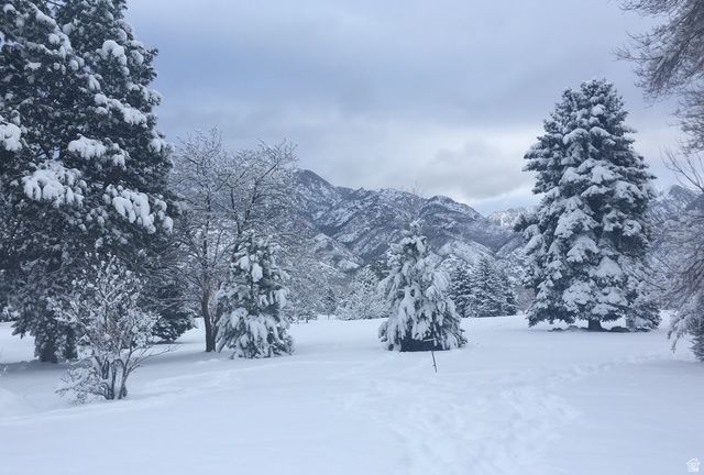 8329 S ESCALANTE DR, Sandy, UT 84093