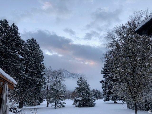 8329 S ESCALANTE DR, Sandy, UT 84093