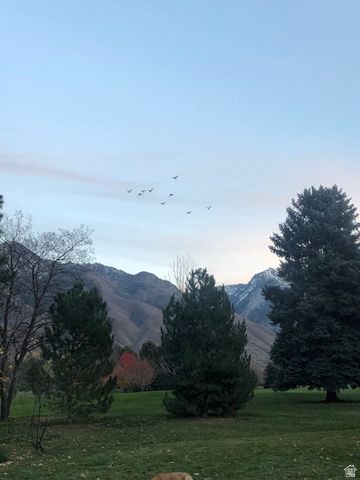 8329 S ESCALANTE DR, Sandy, UT 84093