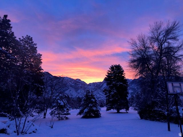 8329 S ESCALANTE DR, Sandy, UT 84093