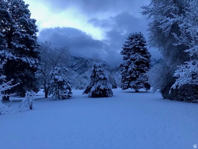 8329 S ESCALANTE DR, Sandy, UT 84093