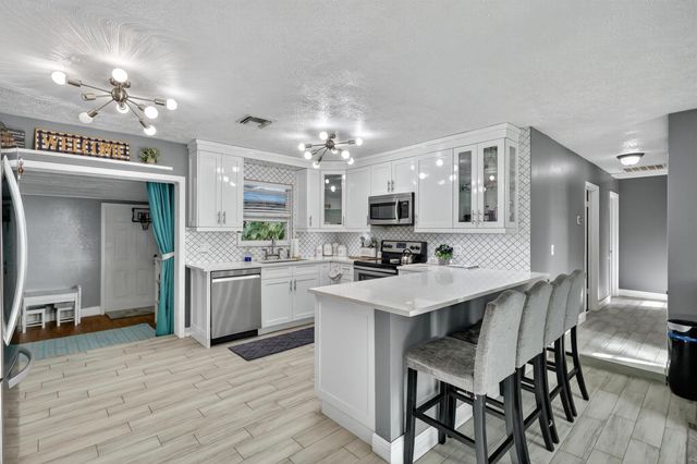 5865 SE Rosemont Avenue, Stuart, FL 34997