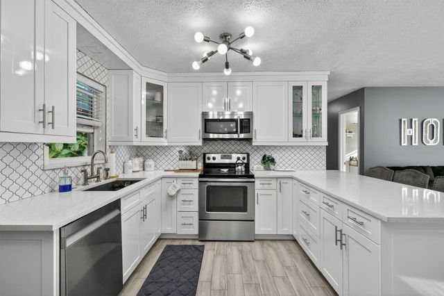 5865 SE Rosemont Avenue, Stuart, FL 34997