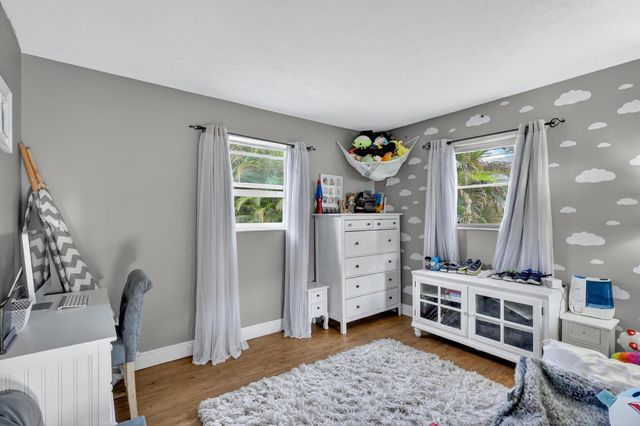 5865 SE Rosemont Avenue, Stuart, FL 34997