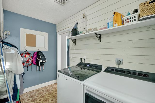 5865 SE Rosemont Avenue, Stuart, FL 34997