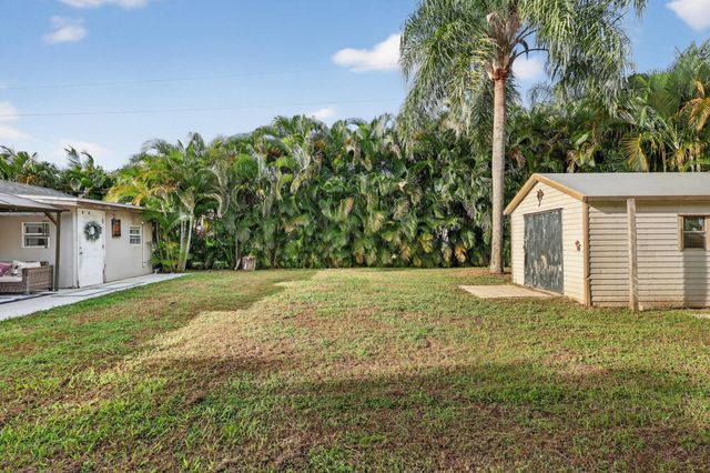 5865 SE Rosemont Avenue, Stuart, FL 34997