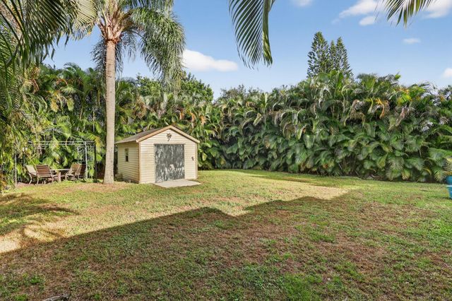 5865 SE Rosemont Avenue, Stuart, FL 34997