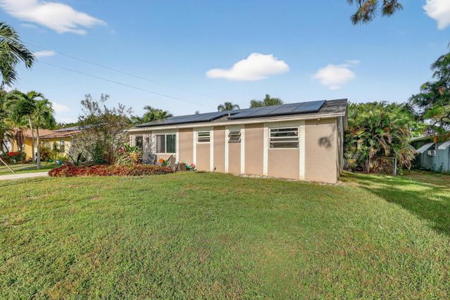 5865 SE Rosemont Avenue, Stuart, FL 34997
