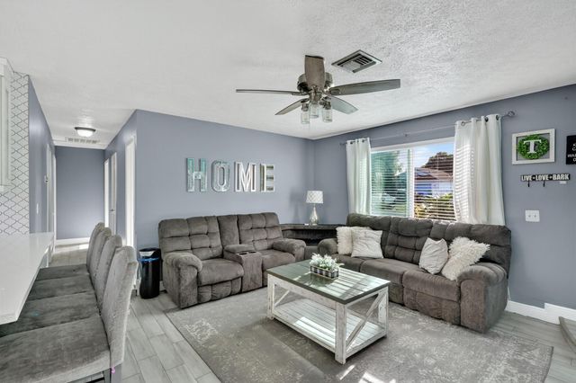 5865 SE Rosemont Avenue, Stuart, FL 34997