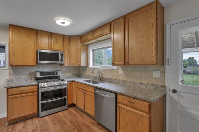 4139 Virginia Circle E, Columbus, OH 43213