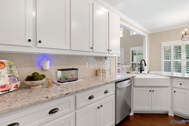 503 Meadowview Drive NE, Hartselle, AL 35640