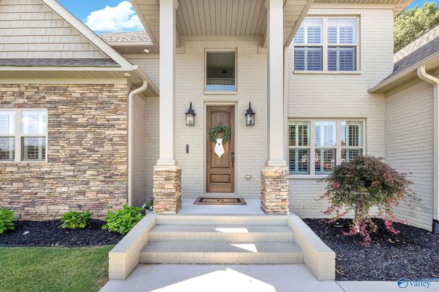 503 Meadowview Drive NE, Hartselle, AL 35640