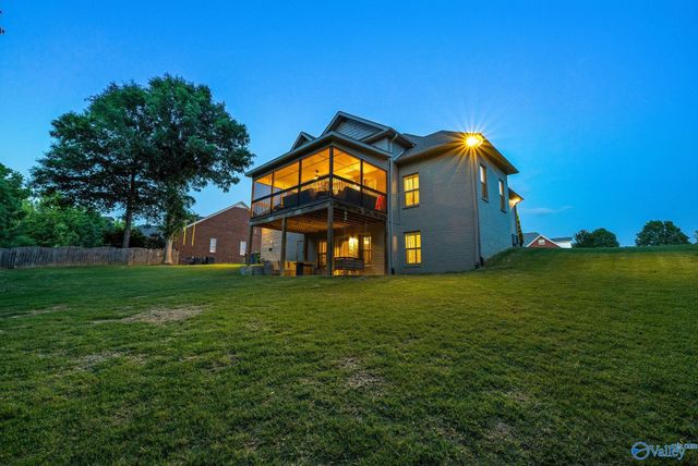 503 Meadowview Drive NE, Hartselle, AL 35640