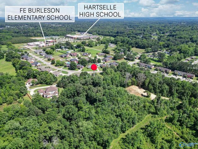 503 Meadowview Drive NE, Hartselle, AL 35640