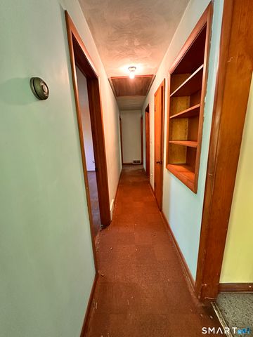 5 Old Town Road, Seymour, CT 06483