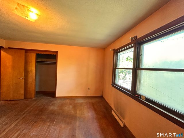 5 Old Town Road, Seymour, CT 06483