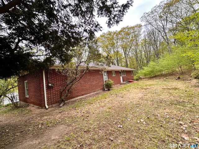 5 Old Town Road, Seymour, CT 06483