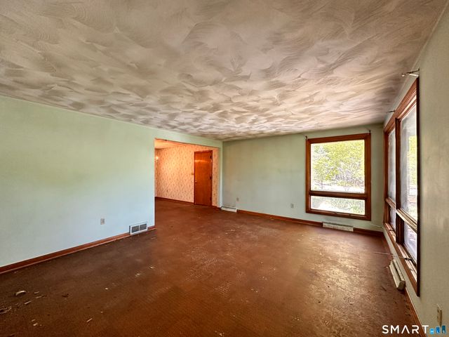 5 Old Town Road, Seymour, CT 06483
