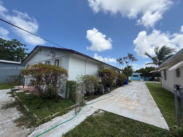 2711 Dewey St, Hollywood, FL 33020