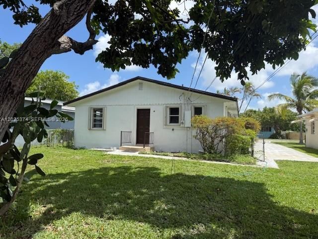 2711 Dewey St, Hollywood, FL 33020