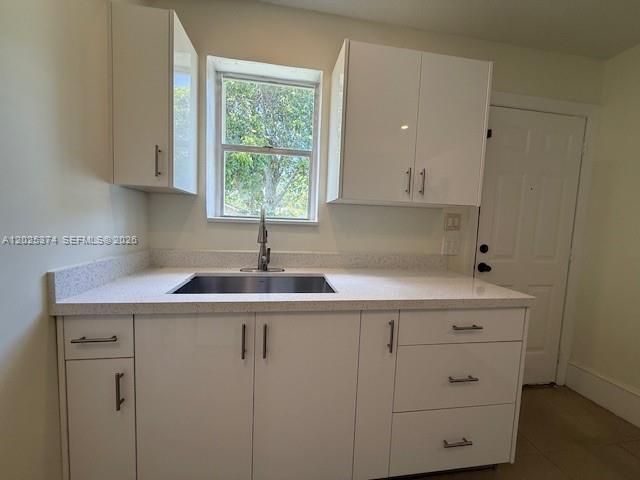 2711 Dewey St, Hollywood, FL 33020