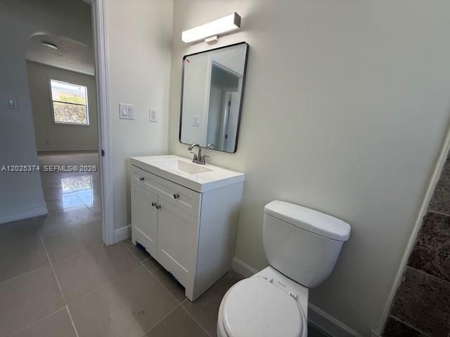 2711 Dewey St, Hollywood, FL 33020