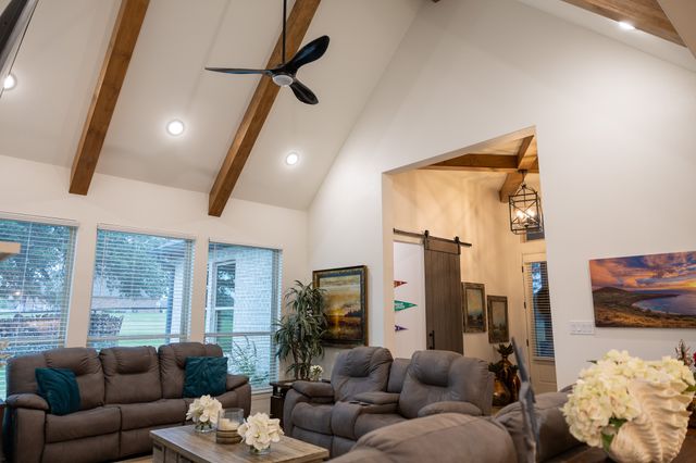 401 Spring Valley Road, Weatherford, TX 76087