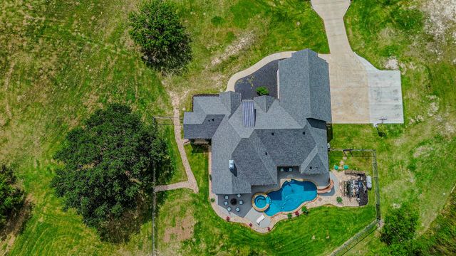 401 Spring Valley Road, Weatherford, TX 76087