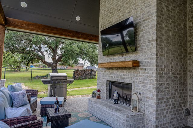 401 Spring Valley Road, Weatherford, TX 76087