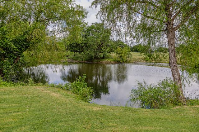 401 Spring Valley Road, Weatherford, TX 76087