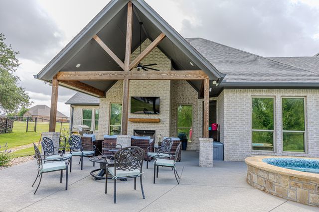 401 Spring Valley Road, Weatherford, TX 76087
