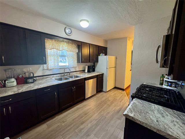 2904 BIRD Drive, Erie, PA 16510