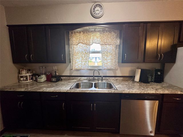 2904 BIRD Drive, Erie, PA 16510