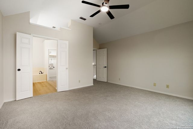 5886 Spring Sq, San Antonio, TX 78247