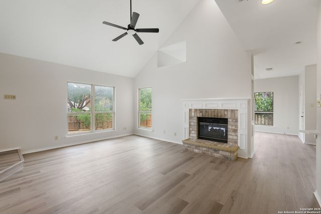 5886 Spring Sq, San Antonio, TX 78247