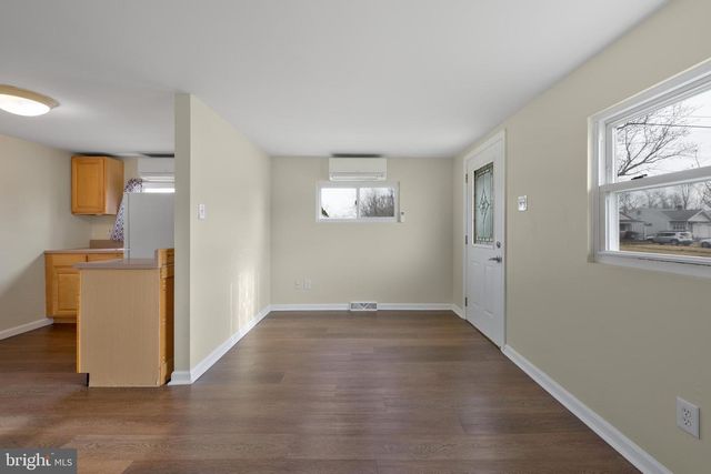 244 POMONA AVE, Glassboro, NJ 08028