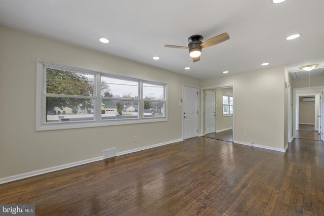 244 POMONA AVE, Glassboro, NJ 08028