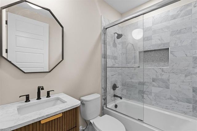 3613 Summit Lakes Drive, Browns Summit, NC 27214