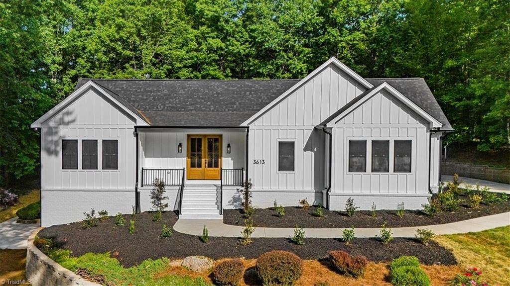 3613 Summit Lakes Drive, Browns Summit, NC 27214