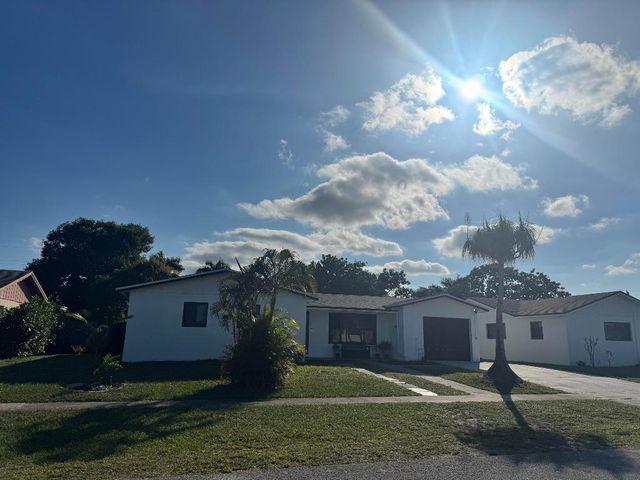 4170 Sussex Avenue, Lake Worth, FL 33461