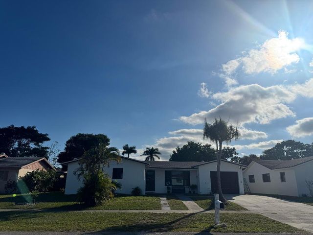 4170 Sussex Avenue, Lake Worth, FL 33461
