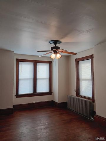 125 S 5th Street, St Charles, MO 63301