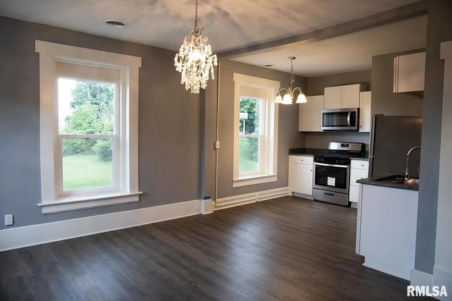 430 E 7TH Street, Davenport, IA 52803