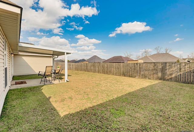 5212 Seneca, Darrow, LA 70725