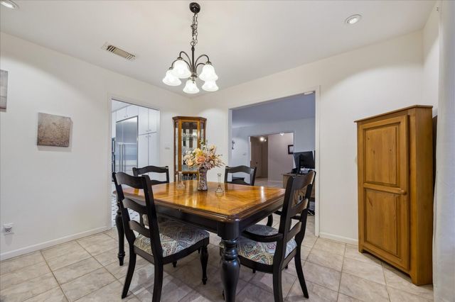 311 Forest Lake Drive, Taylor Lake Village, TX 77586