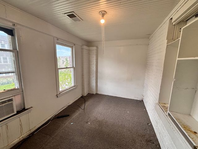 10-12 Waltham Street, Hammond, IN 46320