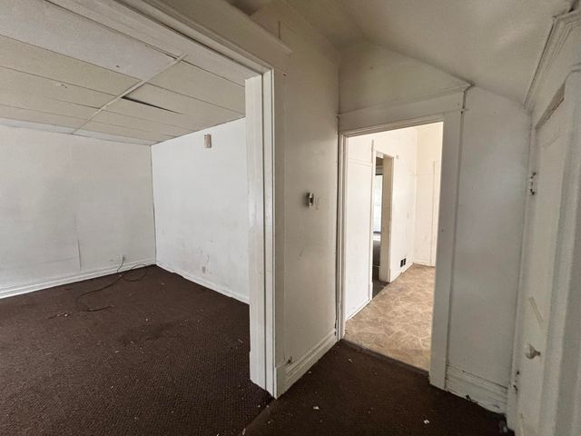 10-12 Waltham Street, Hammond, IN 46320
