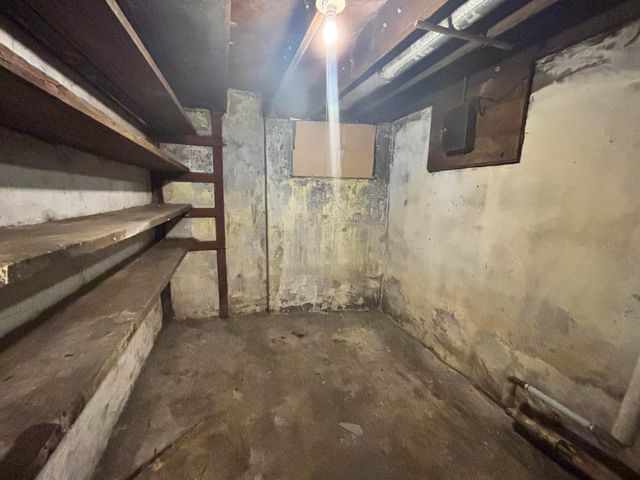 10-12 Waltham Street, Hammond, IN 46320
