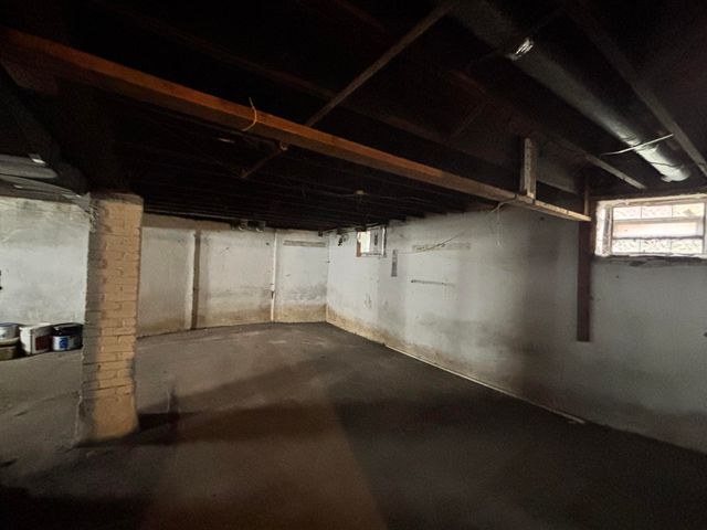 10-12 Waltham Street, Hammond, IN 46320
