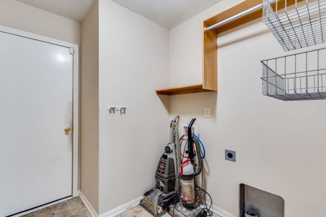 216 W Poplar St, Goddard, KS 67052